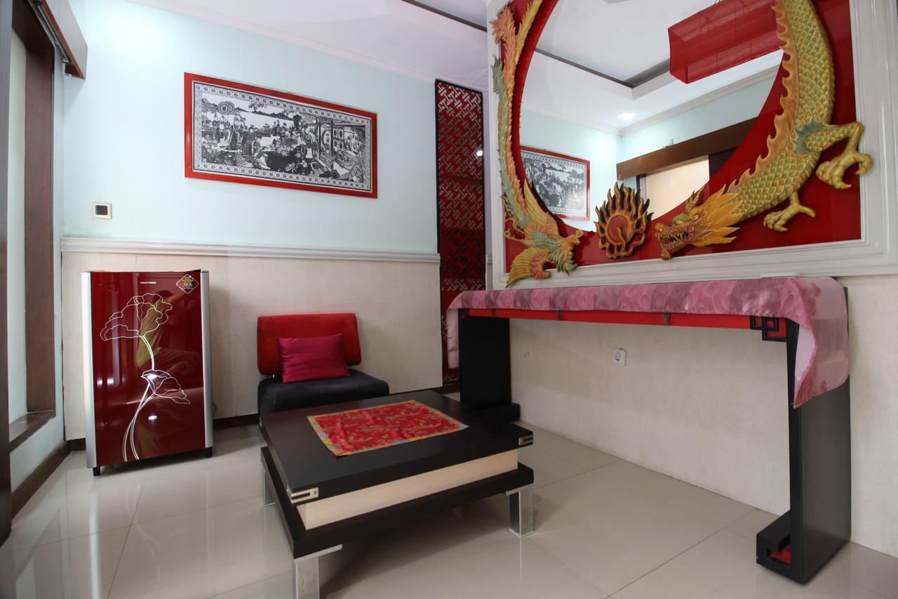 Reddoorz Plus Near Tugu Jogja 2 Yogyakarta Exteriör bild