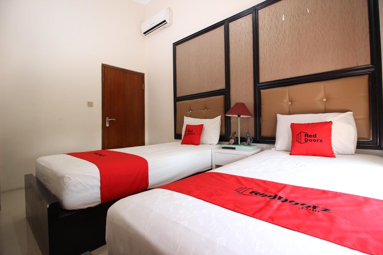 Reddoorz Plus Near Tugu Jogja 2 Yogyakarta Exteriör bild