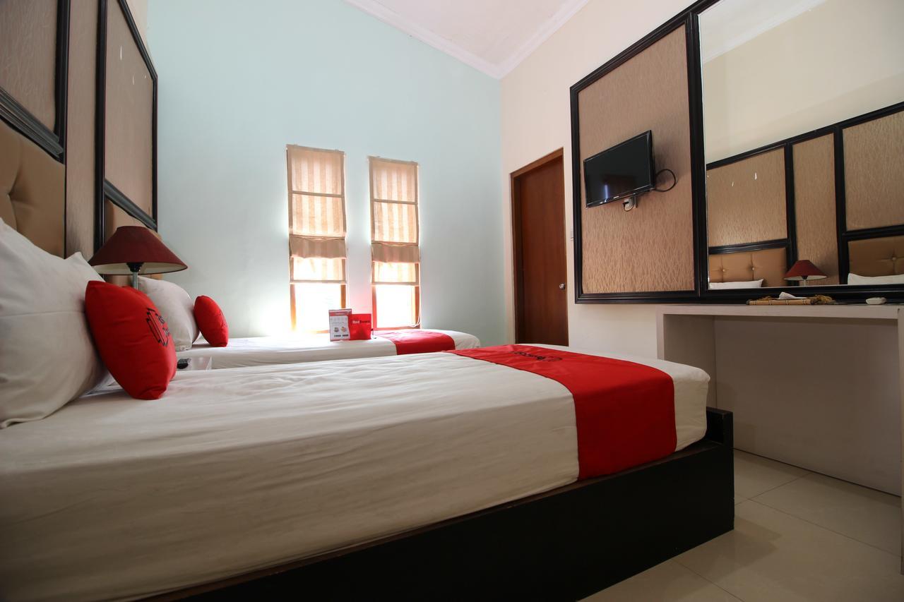 Reddoorz Plus Near Tugu Jogja 2 Yogyakarta Exteriör bild